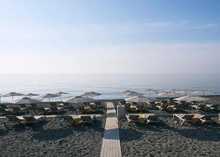 Coriva Beach Hotel & Bungalows